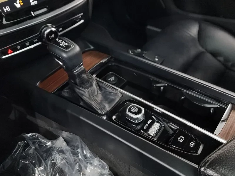 Volvo S60 T5 MOMENTUM, снимка 9 - Автомобили и джипове - 55704297