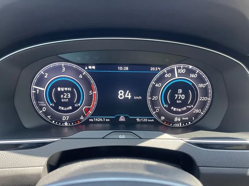 VW Arteon 2.0 Tdi Premium, снимка 8 - Автомобили и джипове - 55785255