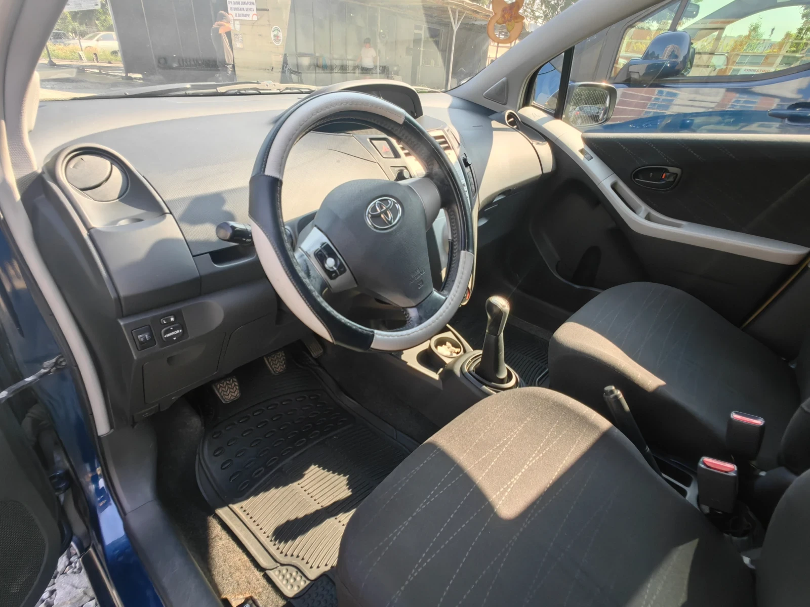 Toyota Yaris 1.0 Evro4 Климатик - изображение 10