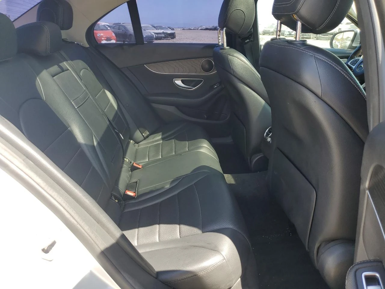 Mercedes-Benz C 300  - изображение 10