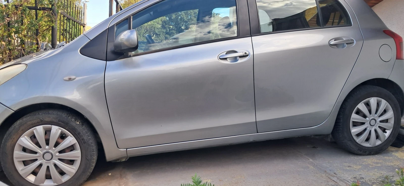 Toyota Yaris  - изображение 9