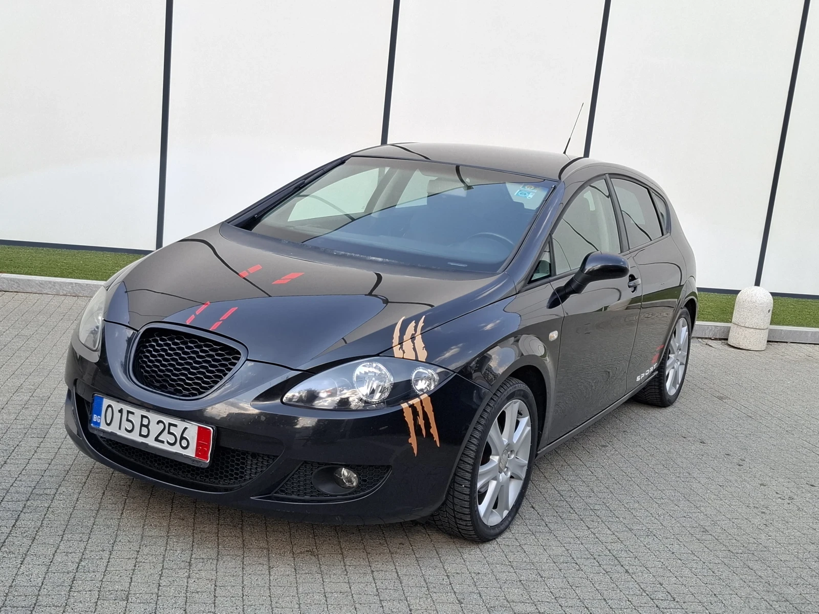 Seat Leon 1.6i* (102кс)* * SPORT* * KLIMATRONIK* * НОВ ВНОС* - изображение 3