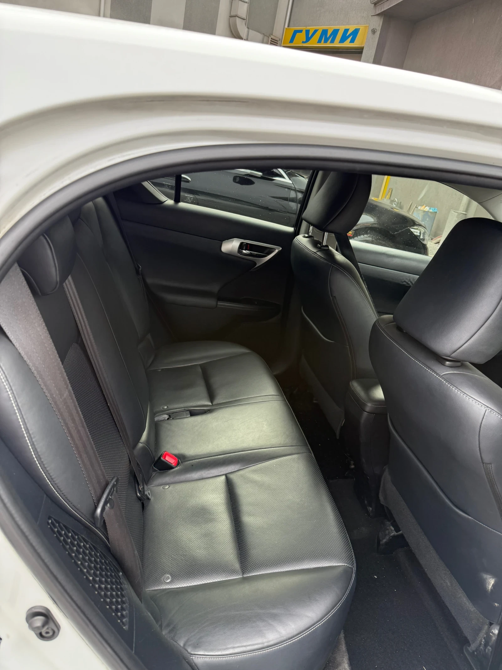 Lexus CT 200h  - изображение 10