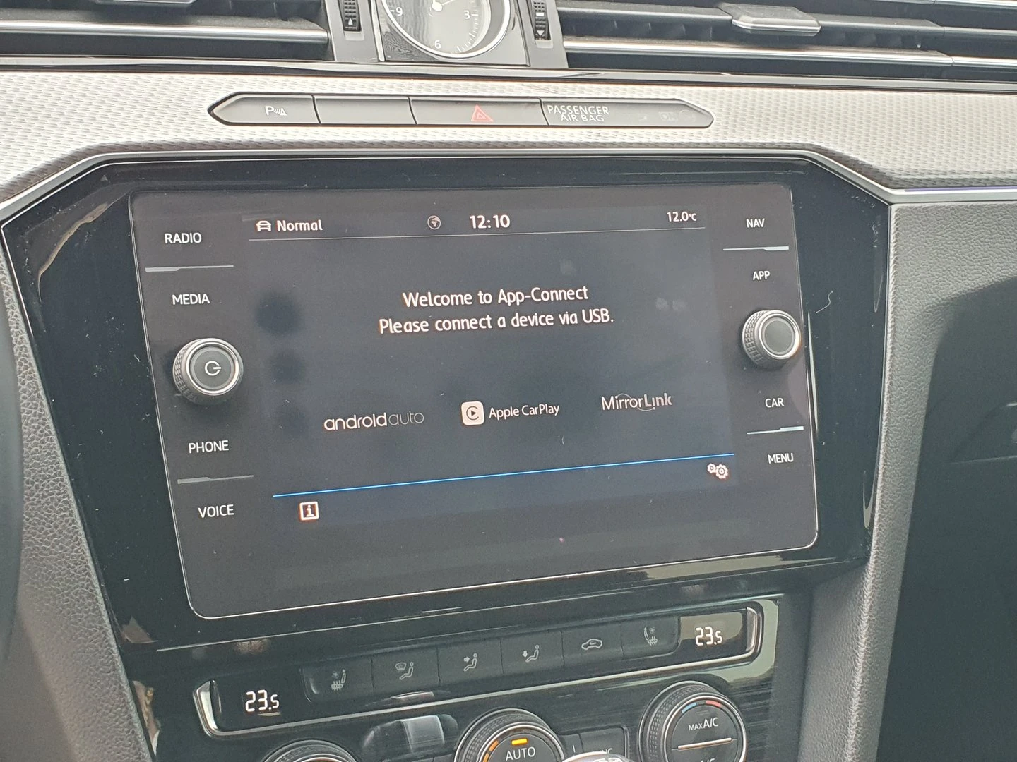 VW Passat 2.0TDI BMT 4MOTION - изображение 9