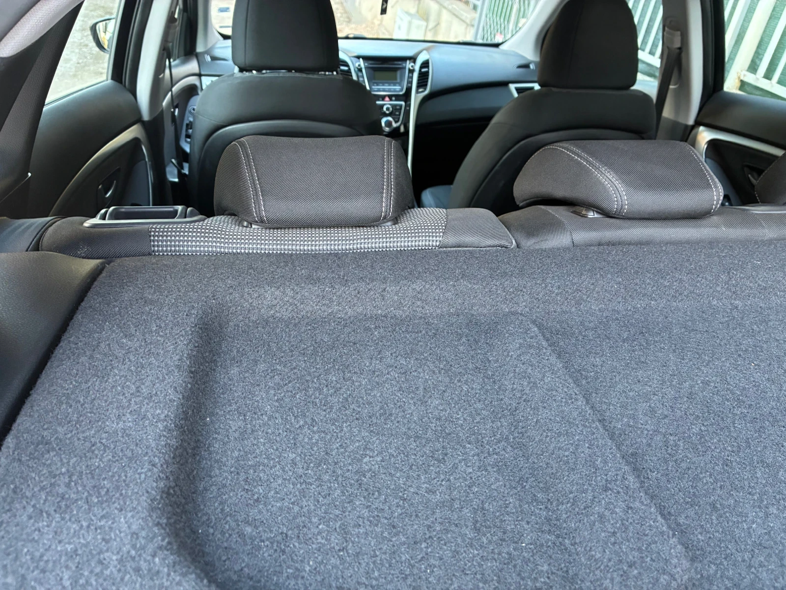 Hyundai I30 1.6 CRDI -136 к.с, снимка 5 - Автомобили и джипове - 53631589