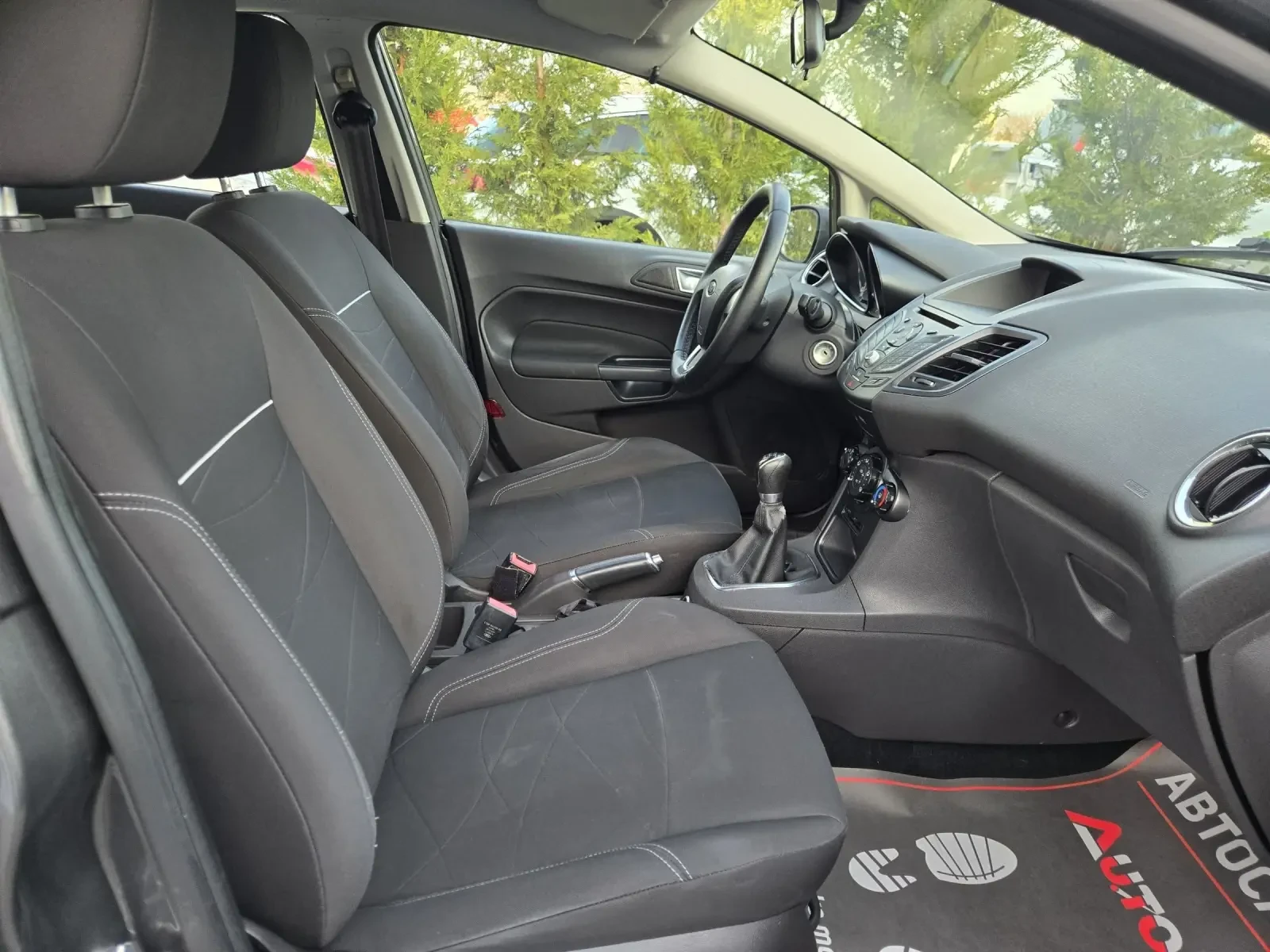 Ford Fiesta 1.4i-95кс= ФАБРИЧНА ГАЗ= EURO 6B, снимка 15 - Автомобили и джипове - 53804441