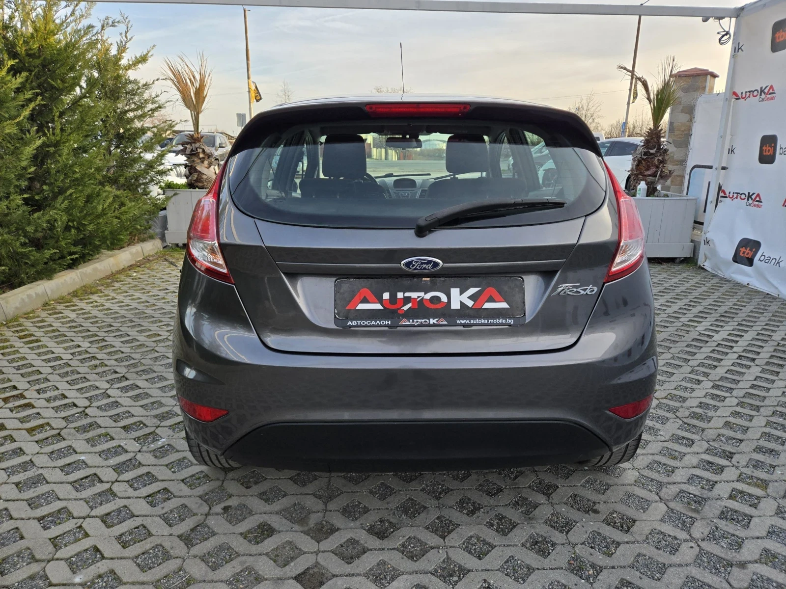 Ford Fiesta 1.4i-95кс= ФАБРИЧНА ГАЗ= EURO 6B, снимка 4 - Автомобили и джипове - 53804441