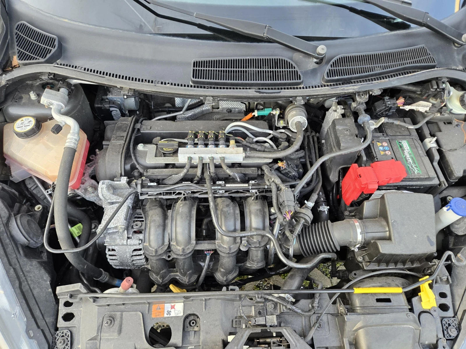 Ford Fiesta 1.4i-95кс= ФАБРИЧНА ГАЗ= EURO 6B, снимка 17 - Автомобили и джипове - 53804441