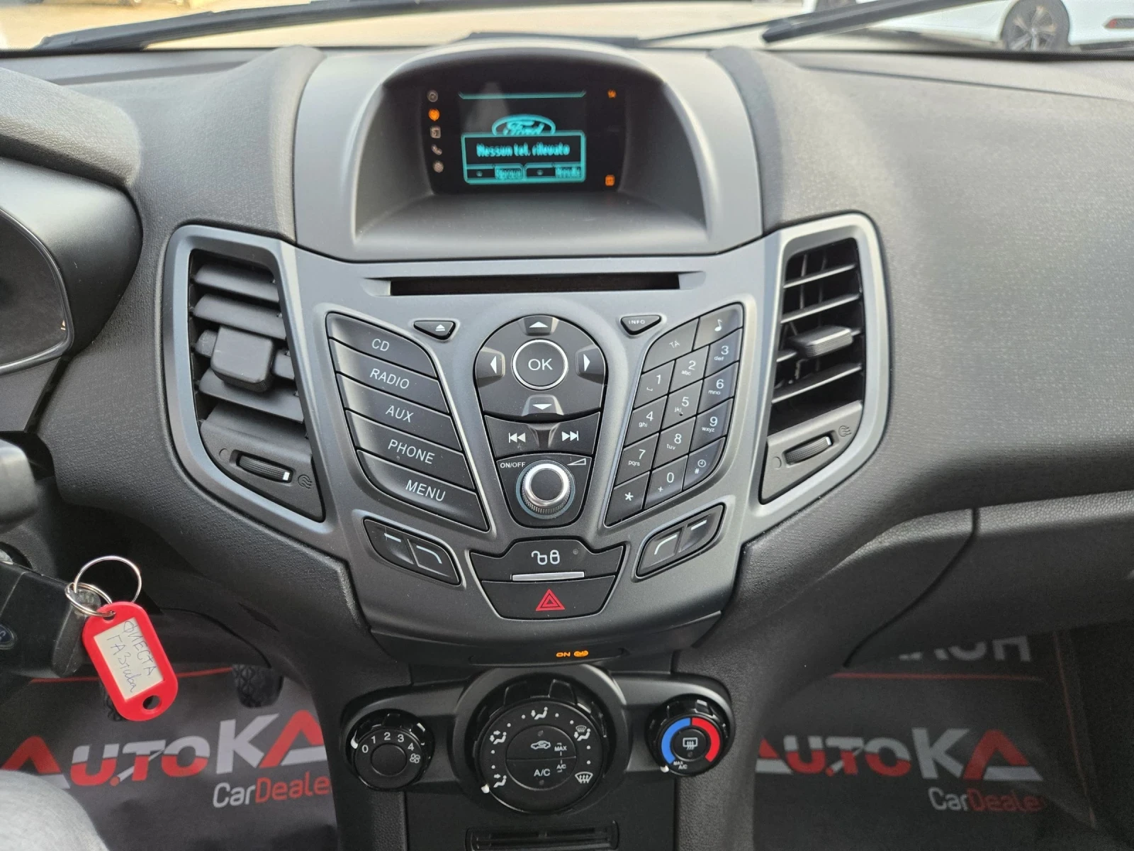 Ford Fiesta 1.4i-95кс= ФАБРИЧНА ГАЗ= EURO 6B, снимка 16 - Автомобили и джипове - 53804441