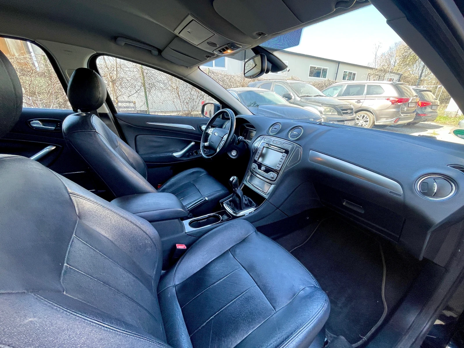 Ford Mondeo Mk4 / 2.0i / Titanium / Converse + , снимка 15 - Автомобили и джипове - 53837099