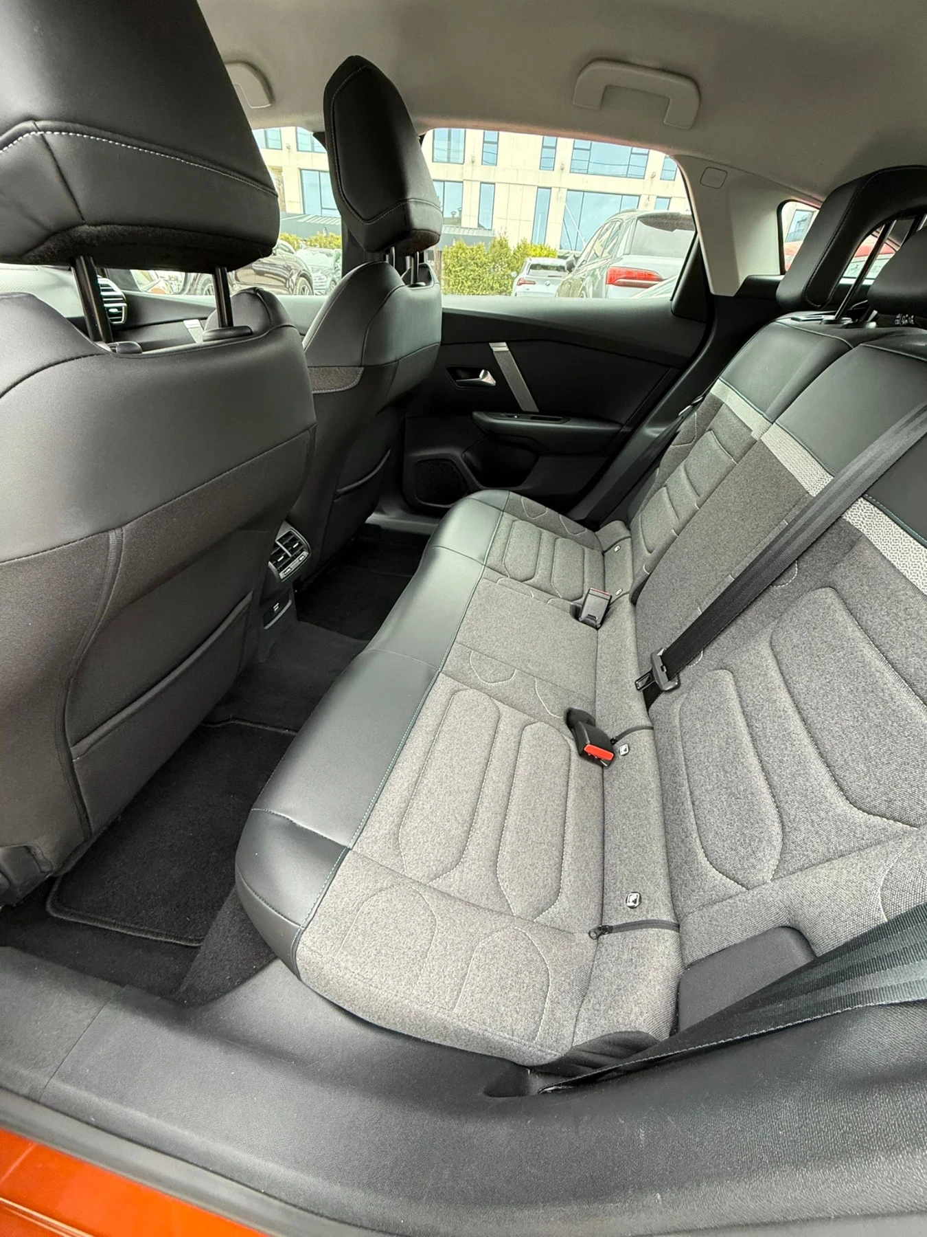 Citroen C4 53000 km , снимка 11 - Автомобили и джипове - 53888506