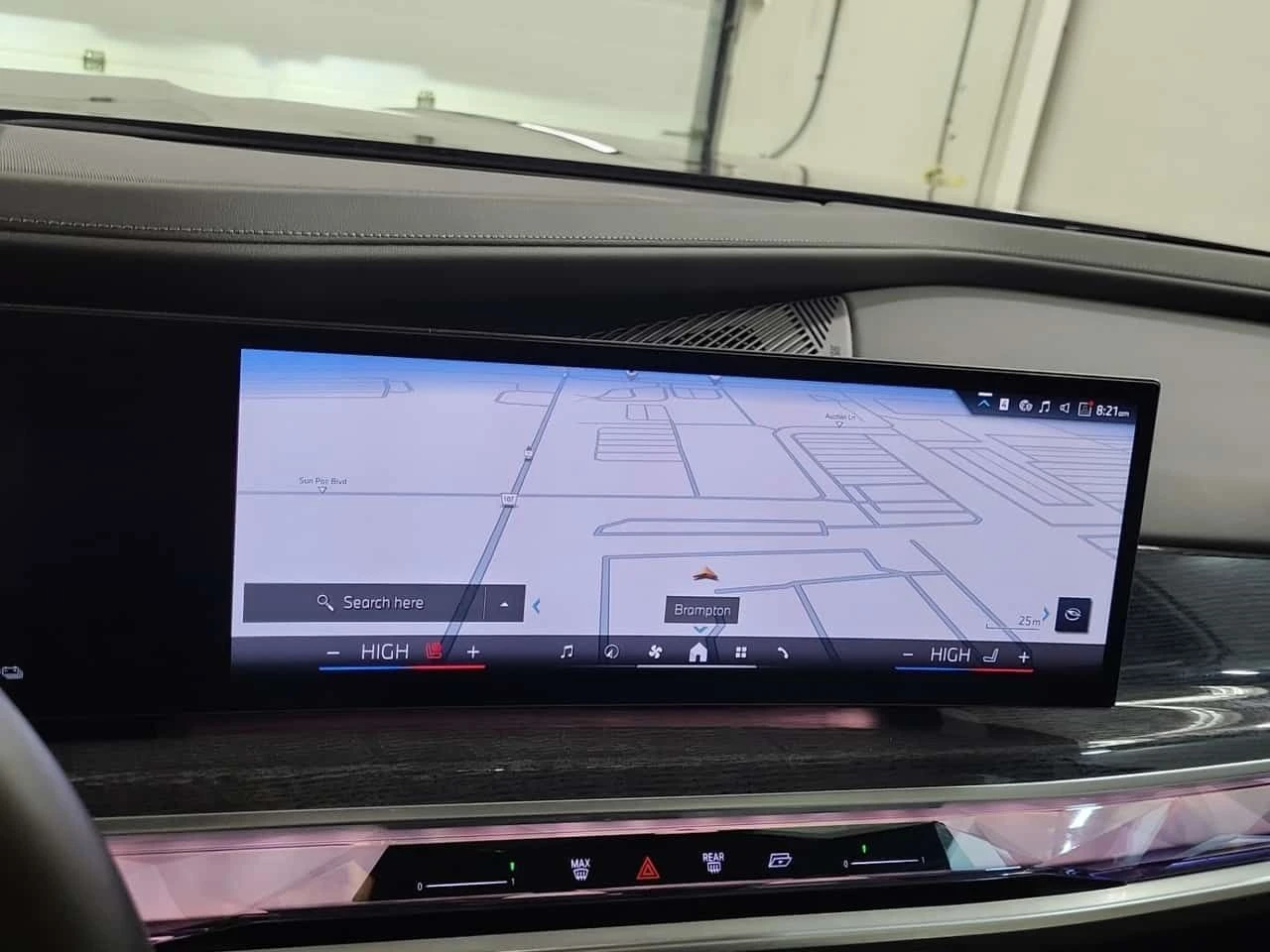 BMW 750 E XDRIVE| SWAROWSKI| HUD| MAСАЖИ ОТЗАД| 2 КЛЮЧА| , снимка 11 - Автомобили и джипове - 54097020