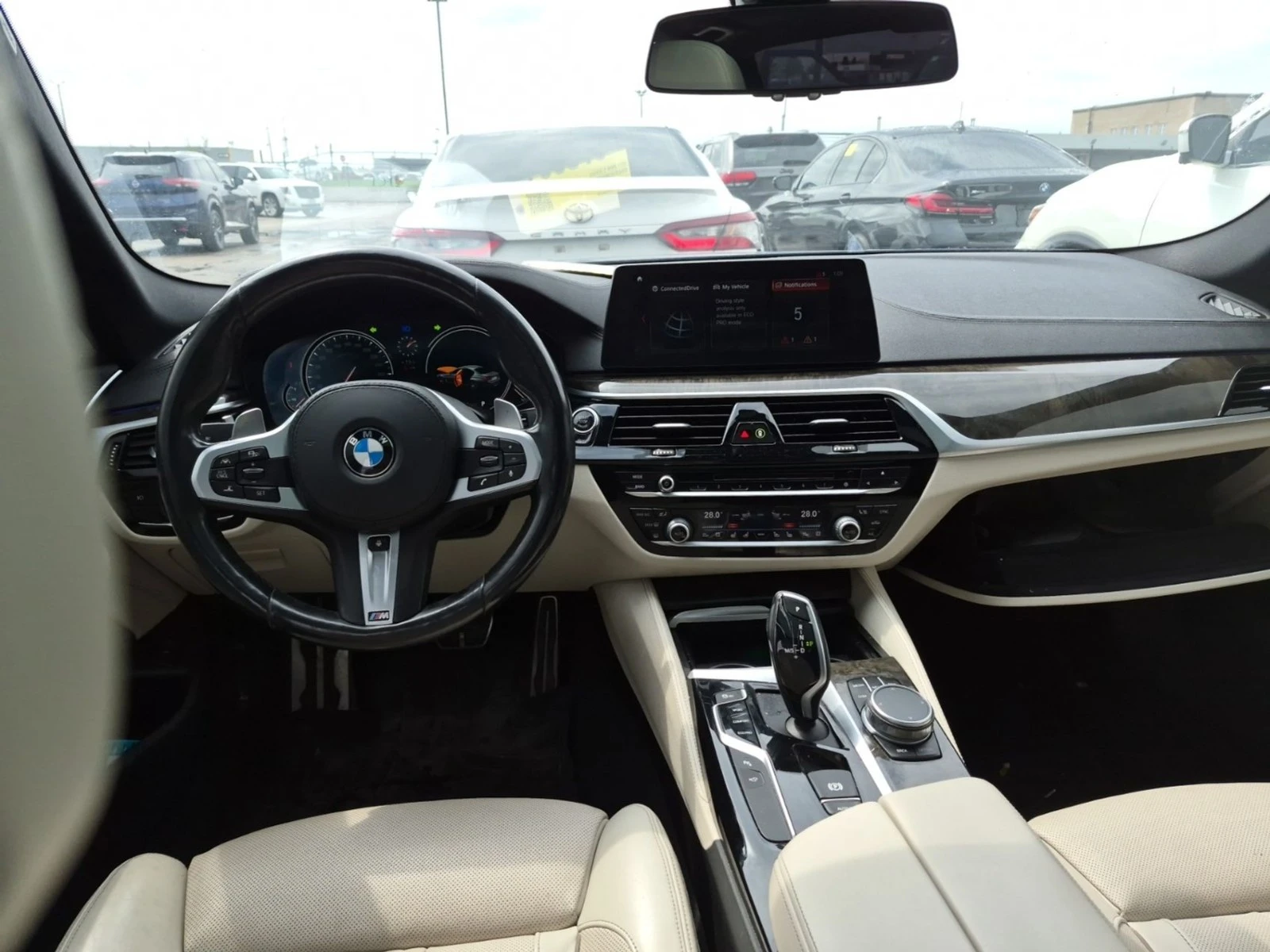 BMW 540 MPACK* HEADUP* 360* KEYLESS, снимка 11 - Автомобили и джипове - 54460035