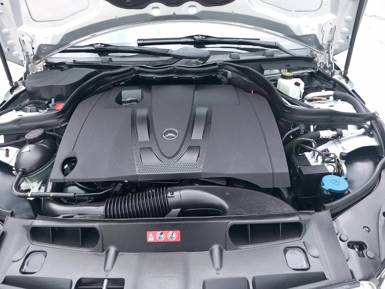 Mercedes-Benz C 220, снимка 13 - Автомобили и джипове - 54477347