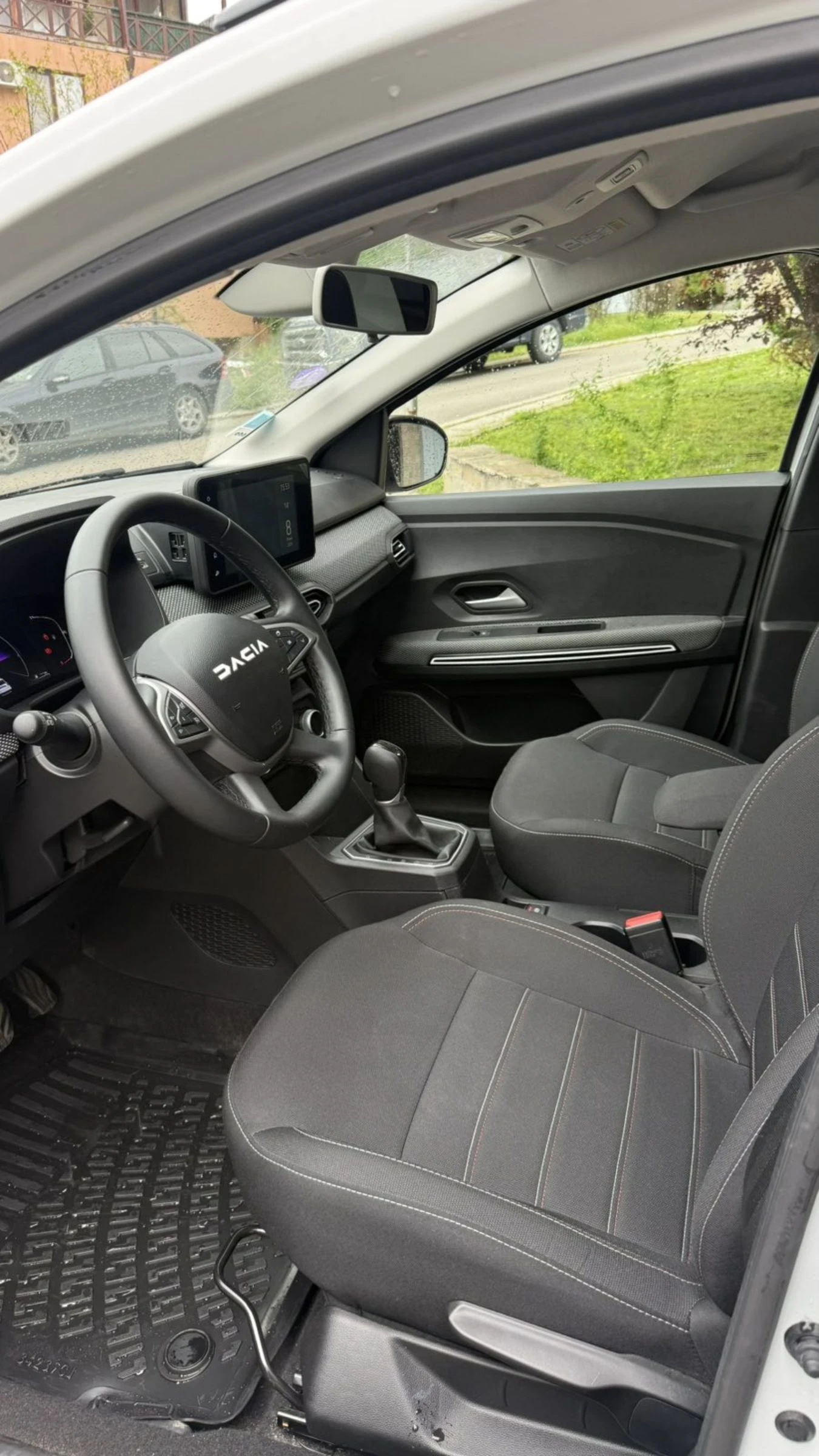 Dacia Jogger 1.6 Hybrid Extrime 145 �.�.  | Mobile.bg � ����������� 12