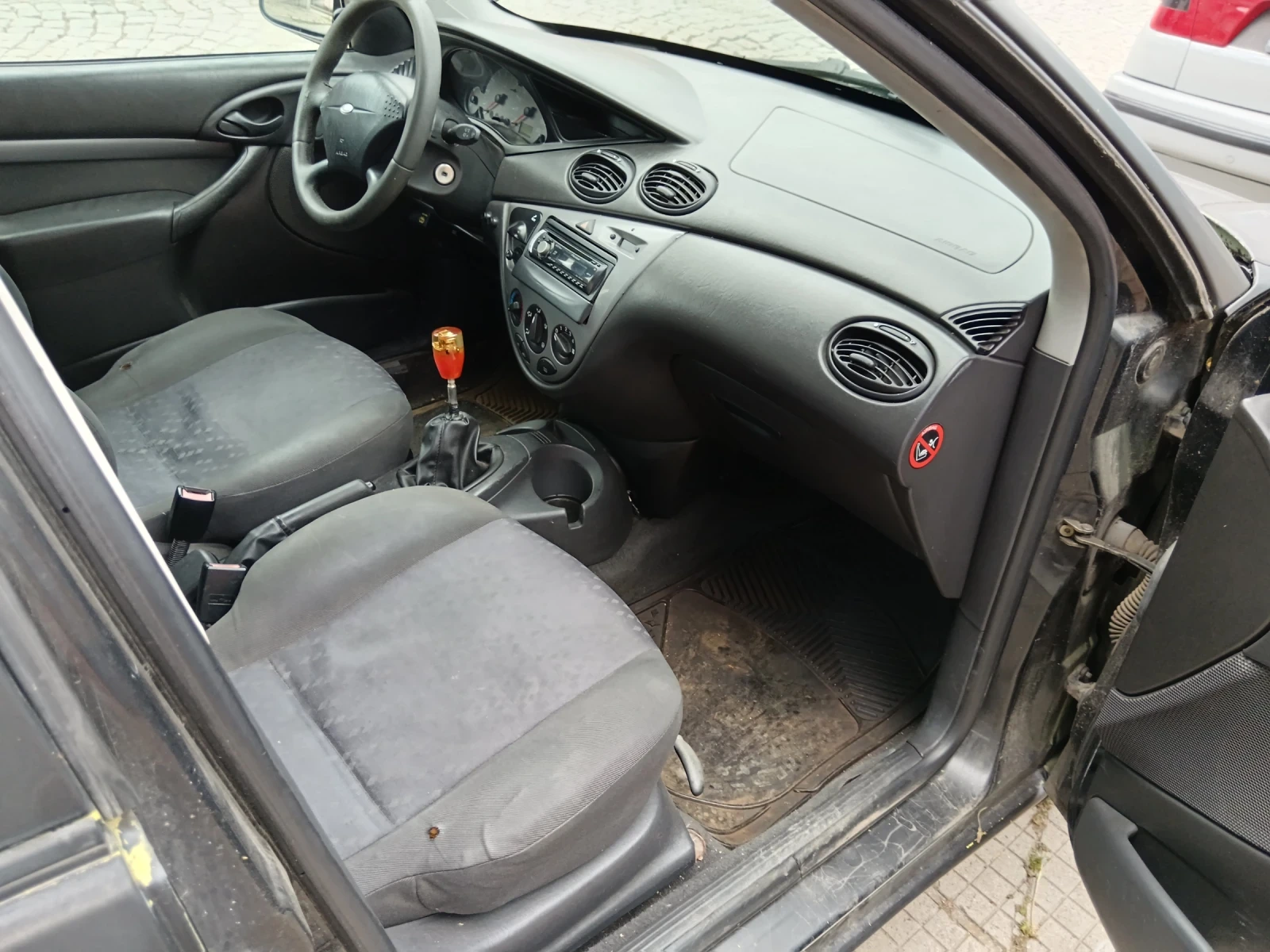 Ford Focus 1.6 16v, снимка 9 - Автомобили и джипове - 54730521