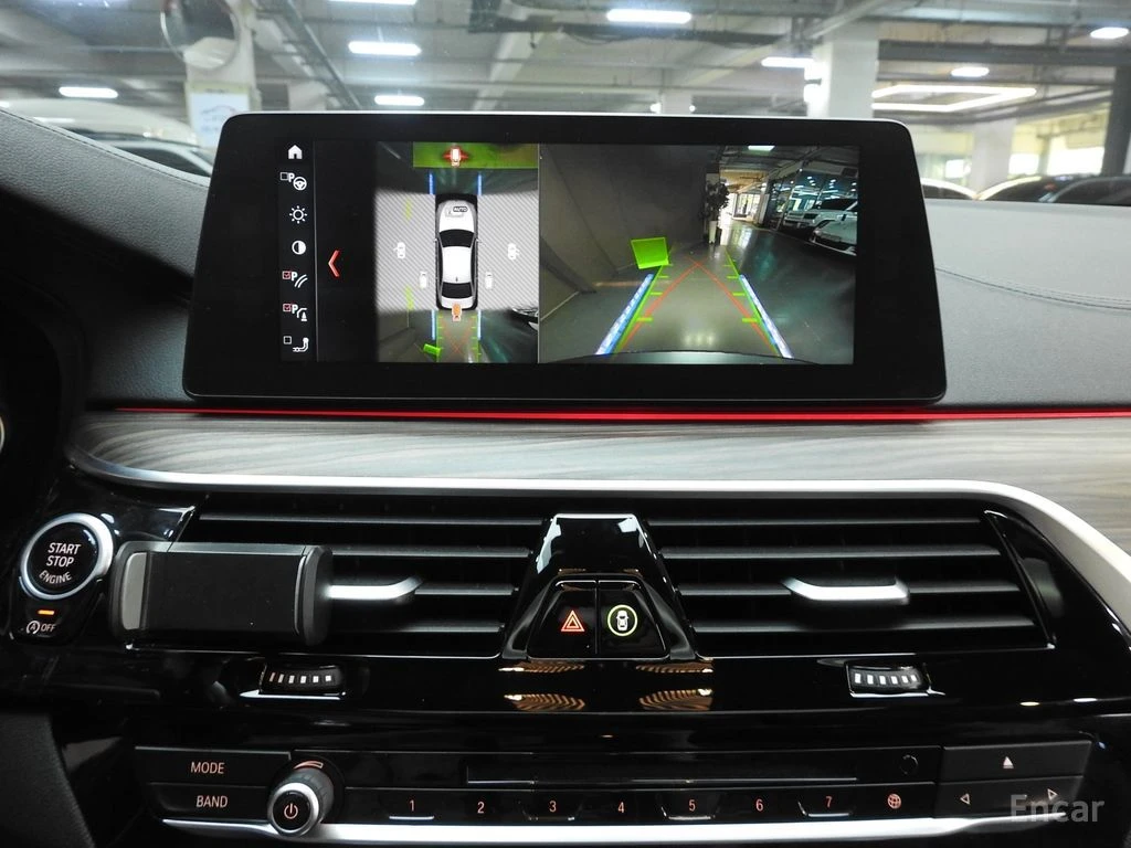 BMW 530 i M Sport Plus* 360 CAM* HEAD-UP* ПОДГРЕВ* ОБДУХ* , снимка 11 - Автомобили и джипове - 54761770