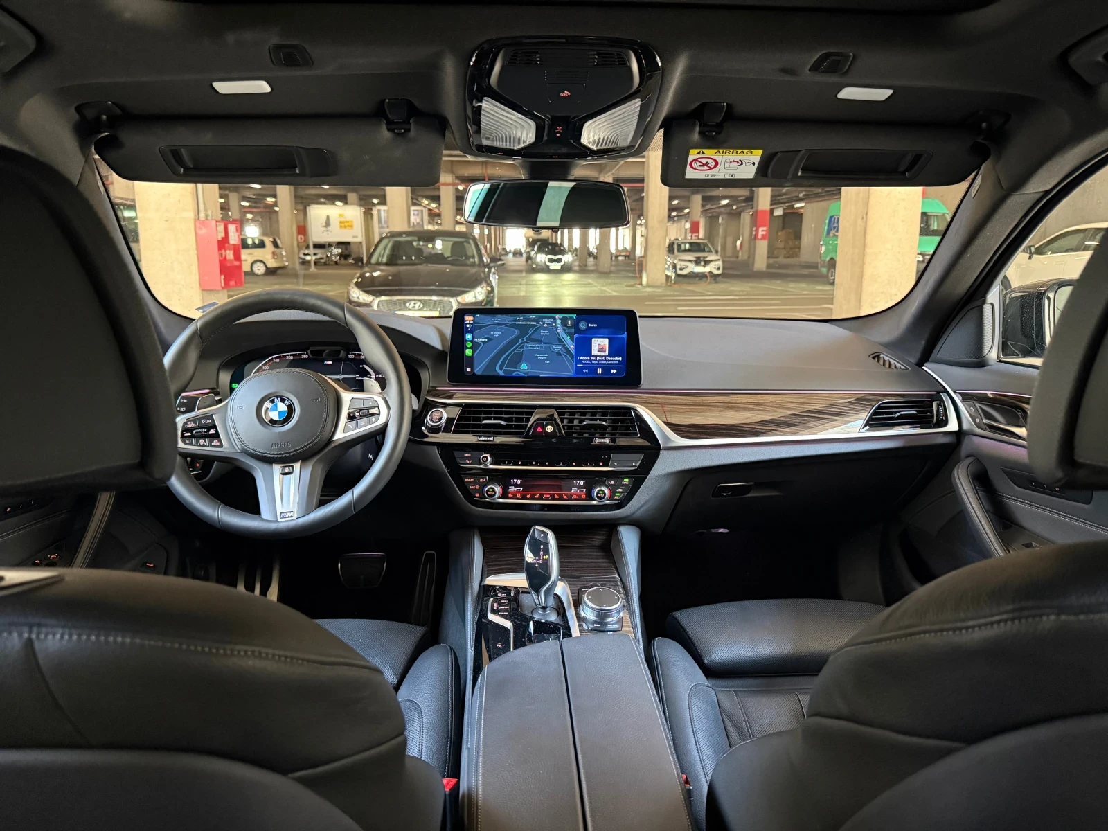 BMW 530 BMW 530I x Drive/ЛИЗИНГ/СЕРВИЗНА ИСТОРИЯ/Mcar Sofi, снимка 9 - Автомобили и джипове - 55102257