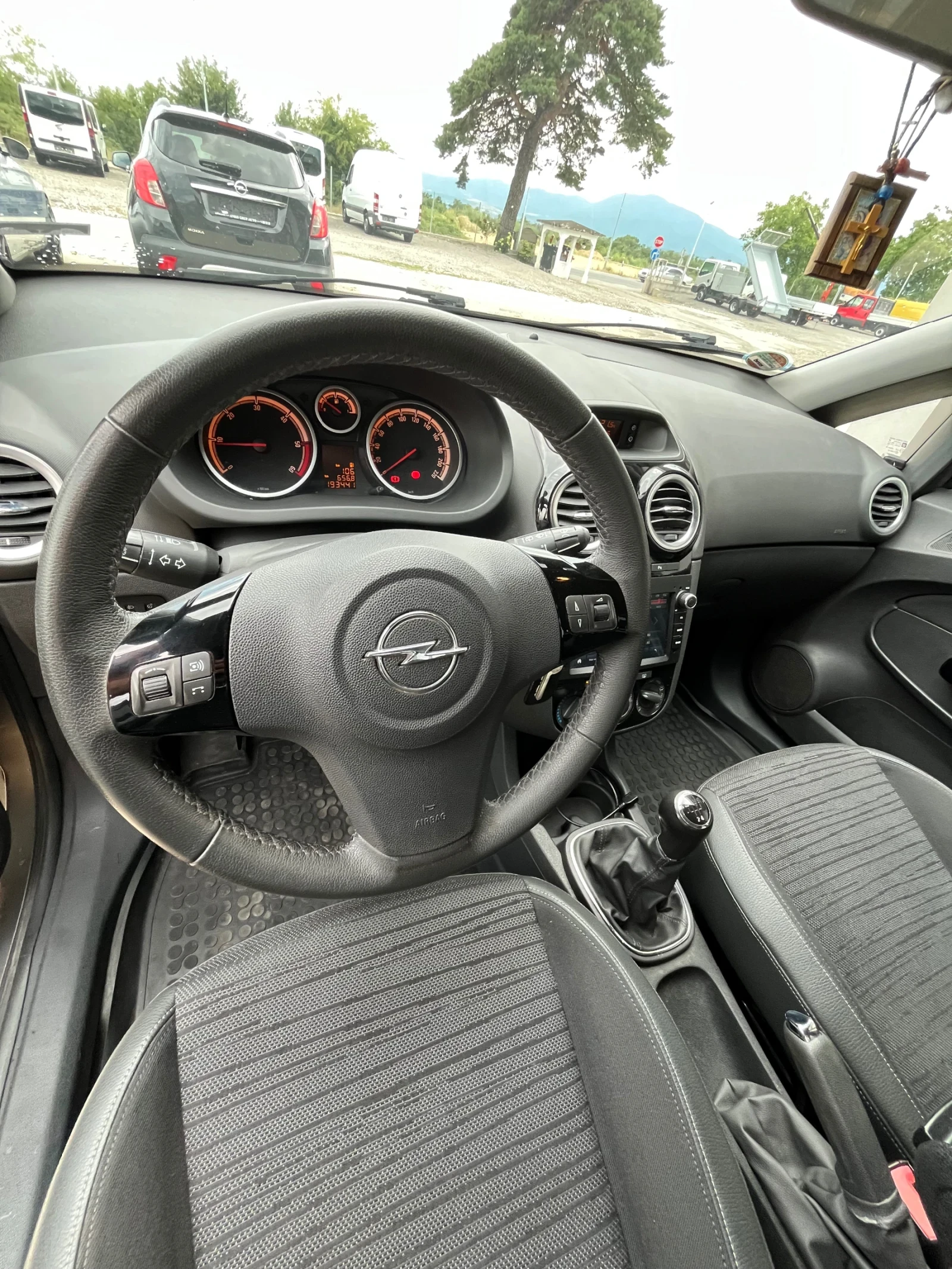 Opel Corsa 1.3 Dizel ful, снимка 11 - Автомобили и джипове - 55266182
