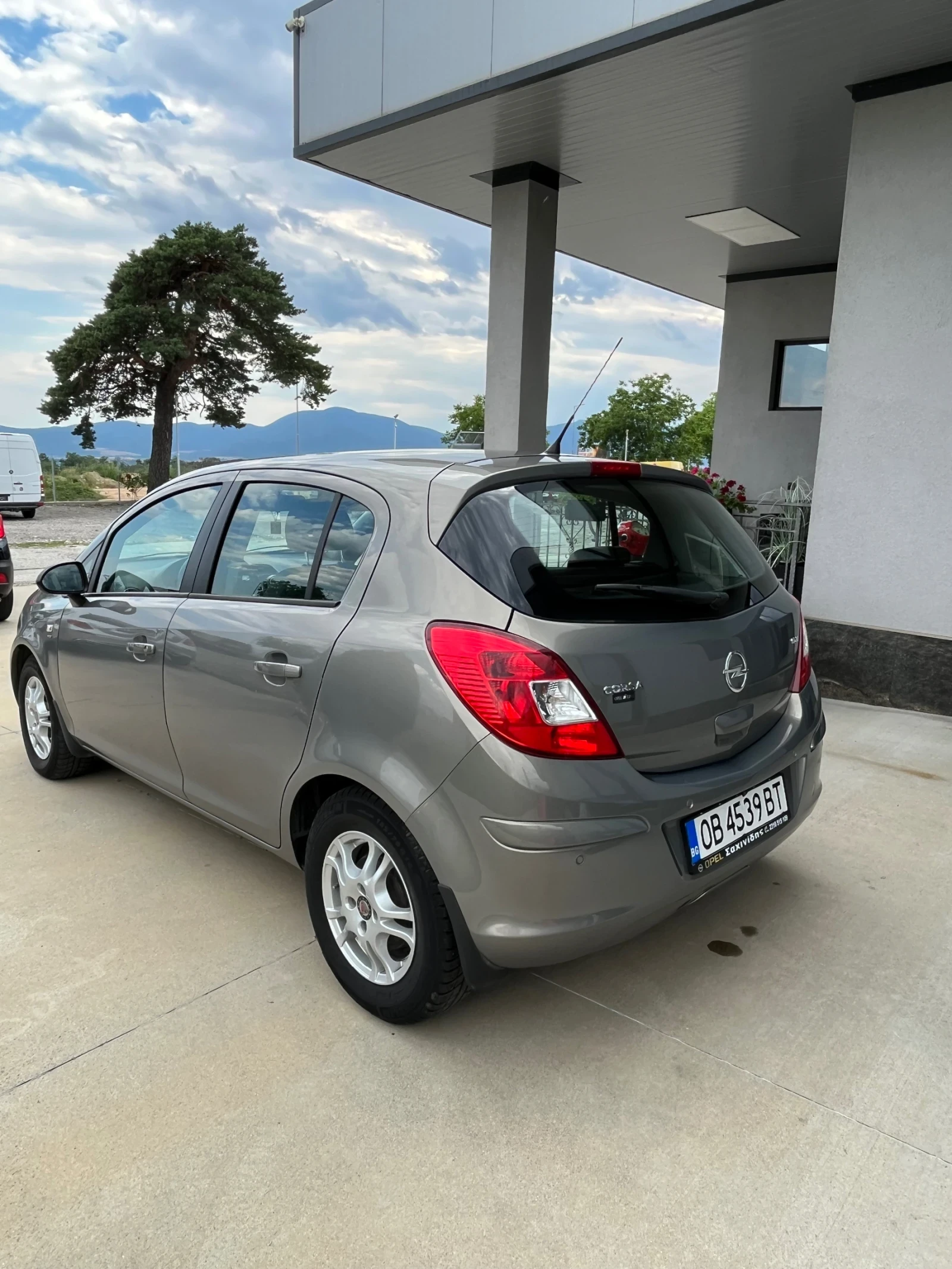Opel Corsa 1.3 Dizel ful, снимка 6 - Автомобили и джипове - 55266182