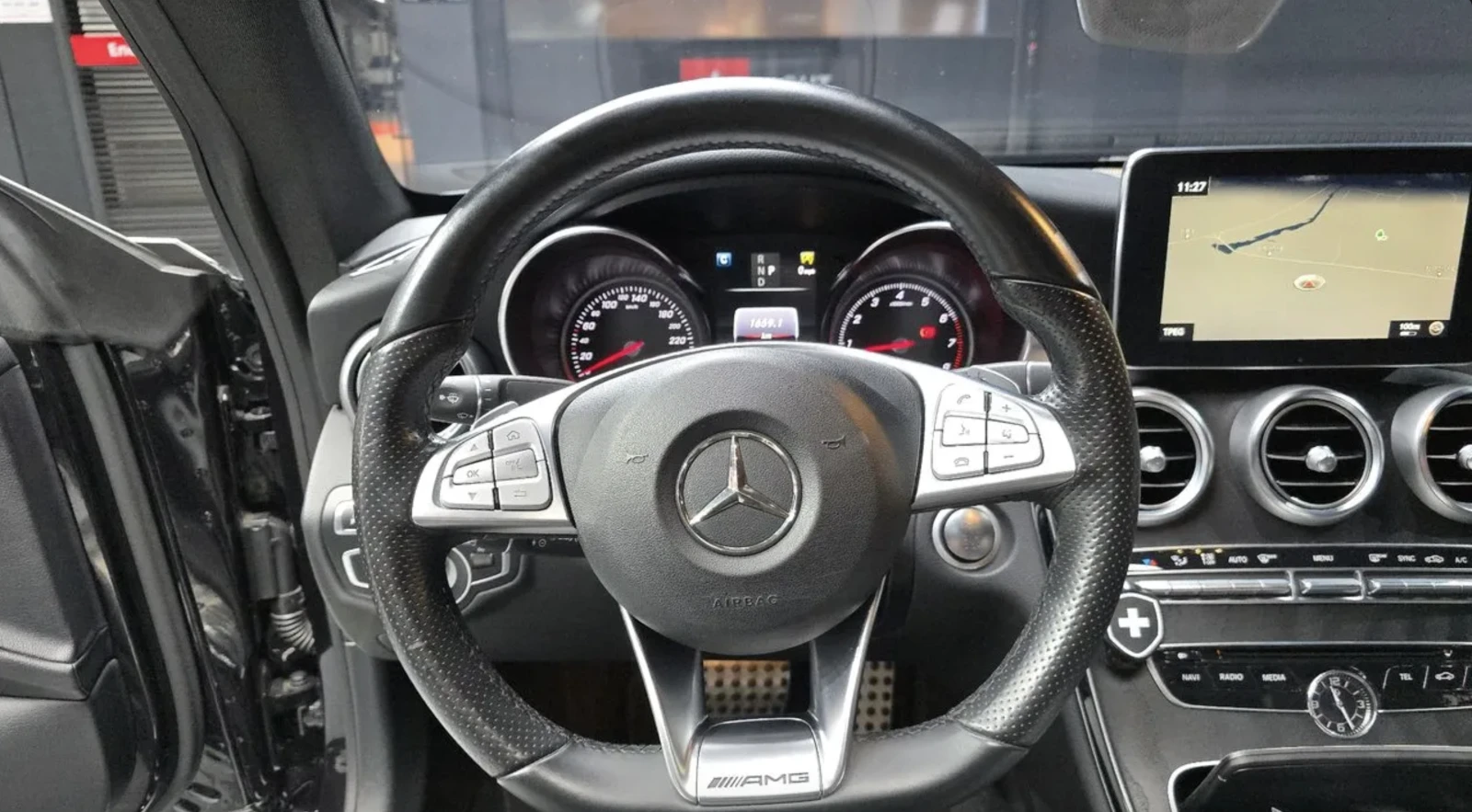 Mercedes-Benz C 200 C43 AMG ПАКЕТ / BURMESTER / ШИБИДАХ / HUD, снимка 9 - Автомобили и джипове - 55325466