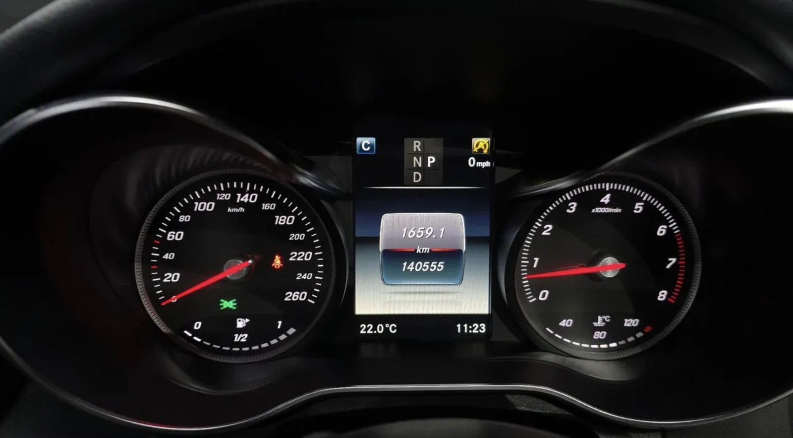 Mercedes-Benz C 200 C43 AMG ПАКЕТ / BURMESTER / ШИБИДАХ / HUD, снимка 10 - Автомобили и джипове - 55325466