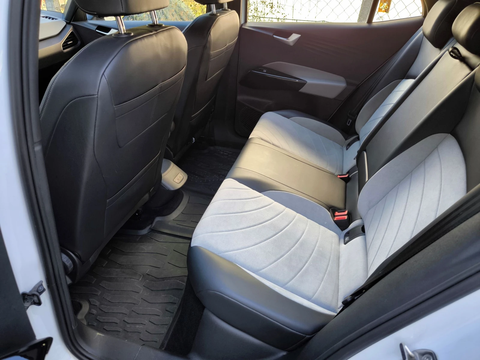 VW ID.3 Pro S/Термопомпа/360, снимка 6 - Автомобили и джипове - 55506905