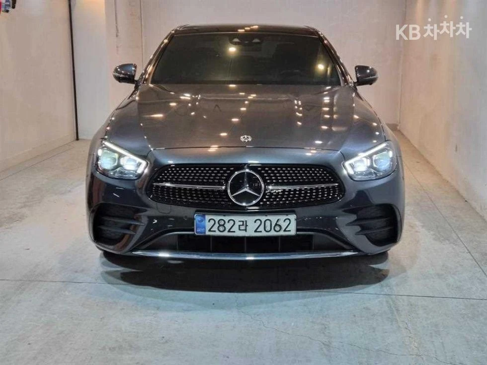 Mercedes-Benz E 350 4MATIC AMG LINE 360CAM PANORAMA ПОДГРЕВ FULL, снимка 3 - Автомобили и джипове - 55513513