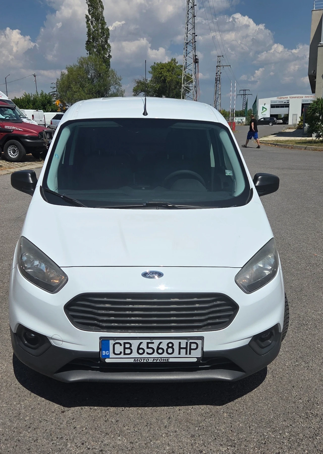 Ford Connect 1.5 tdci история, снимка 2 - Автомобили и джипове - 55584761