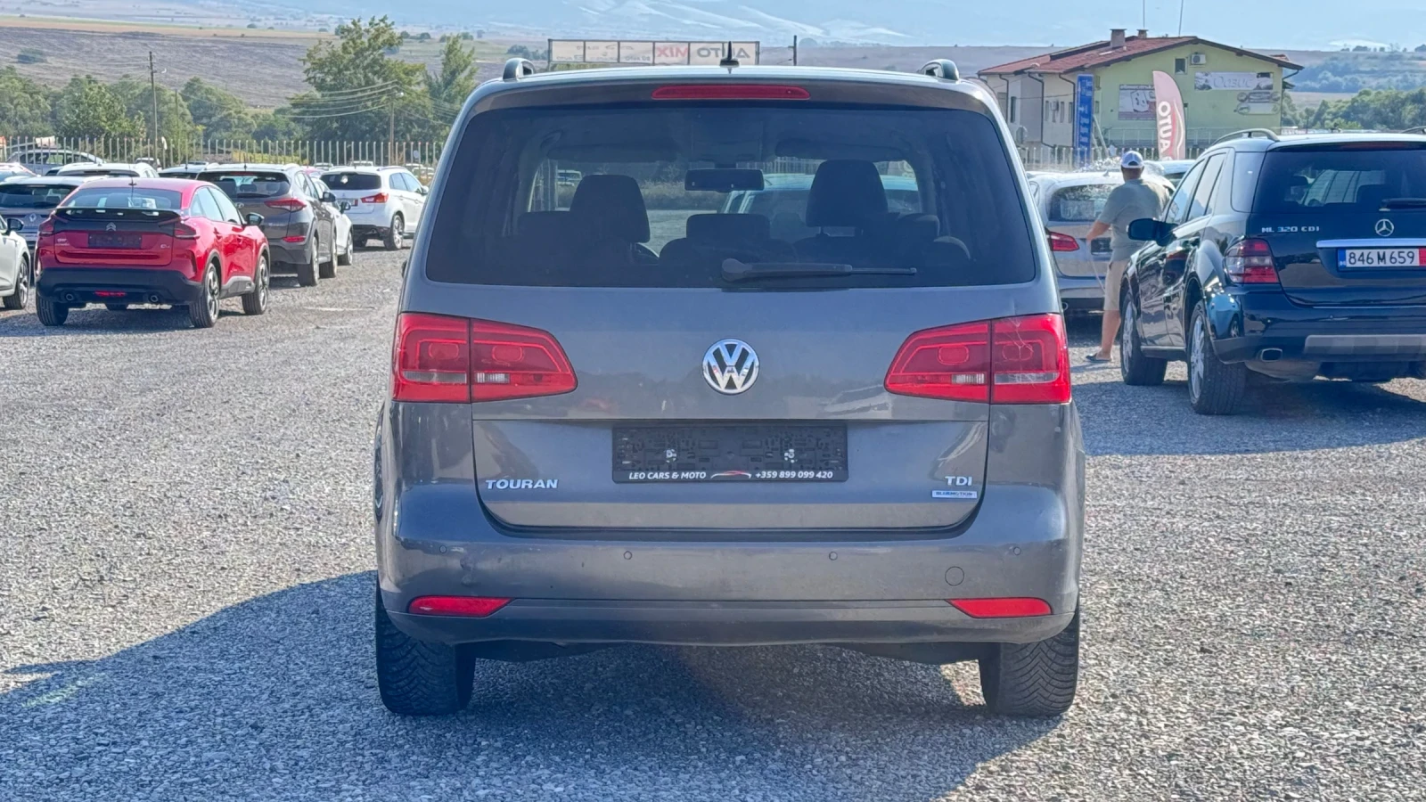 VW Touran 7-Местен, снимка 5 - Автомобили и джипове - 55592858