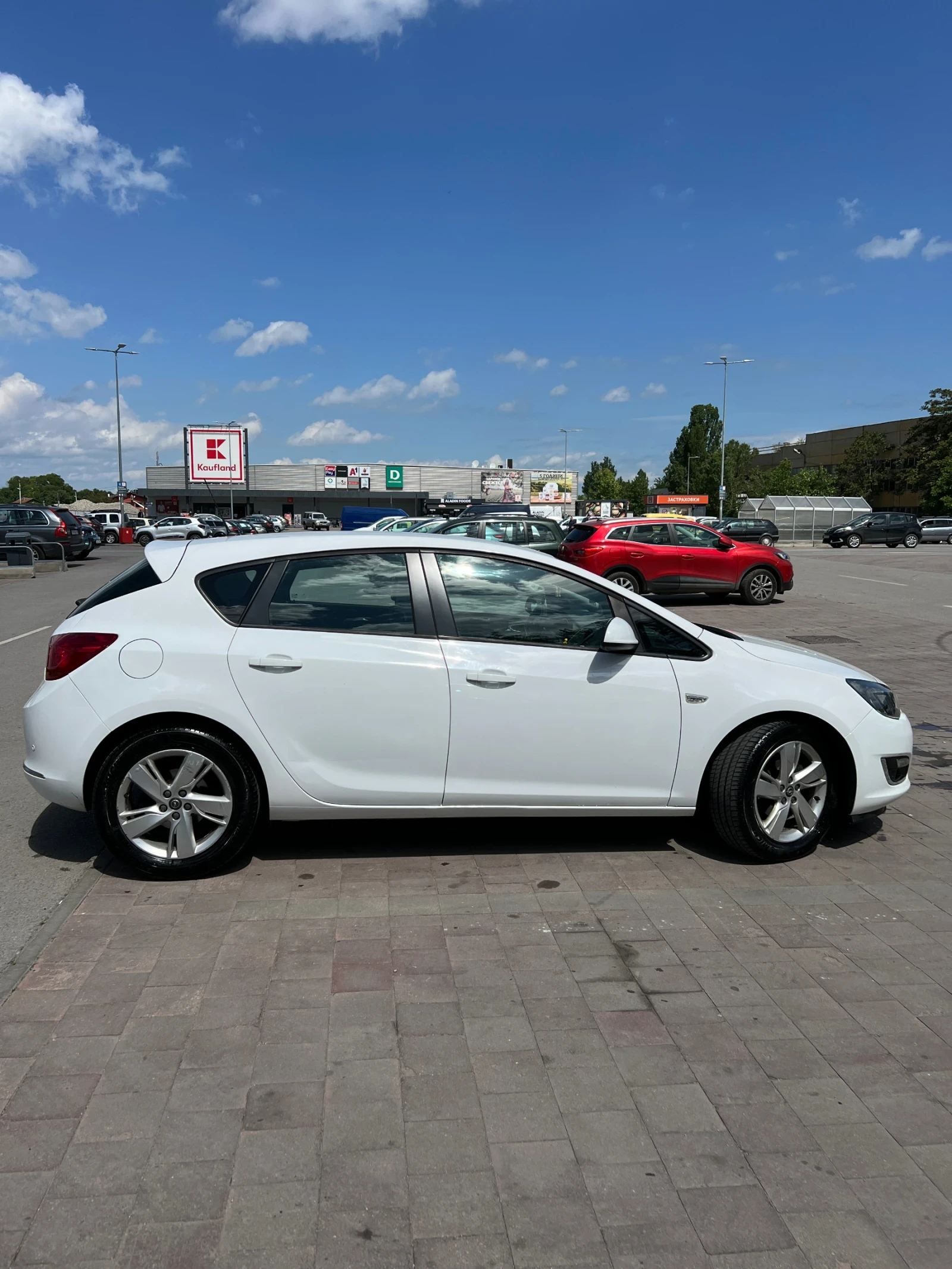 Opel Astra 1.4T LPG, снимка 8 - Автомобили и джипове - 55904470