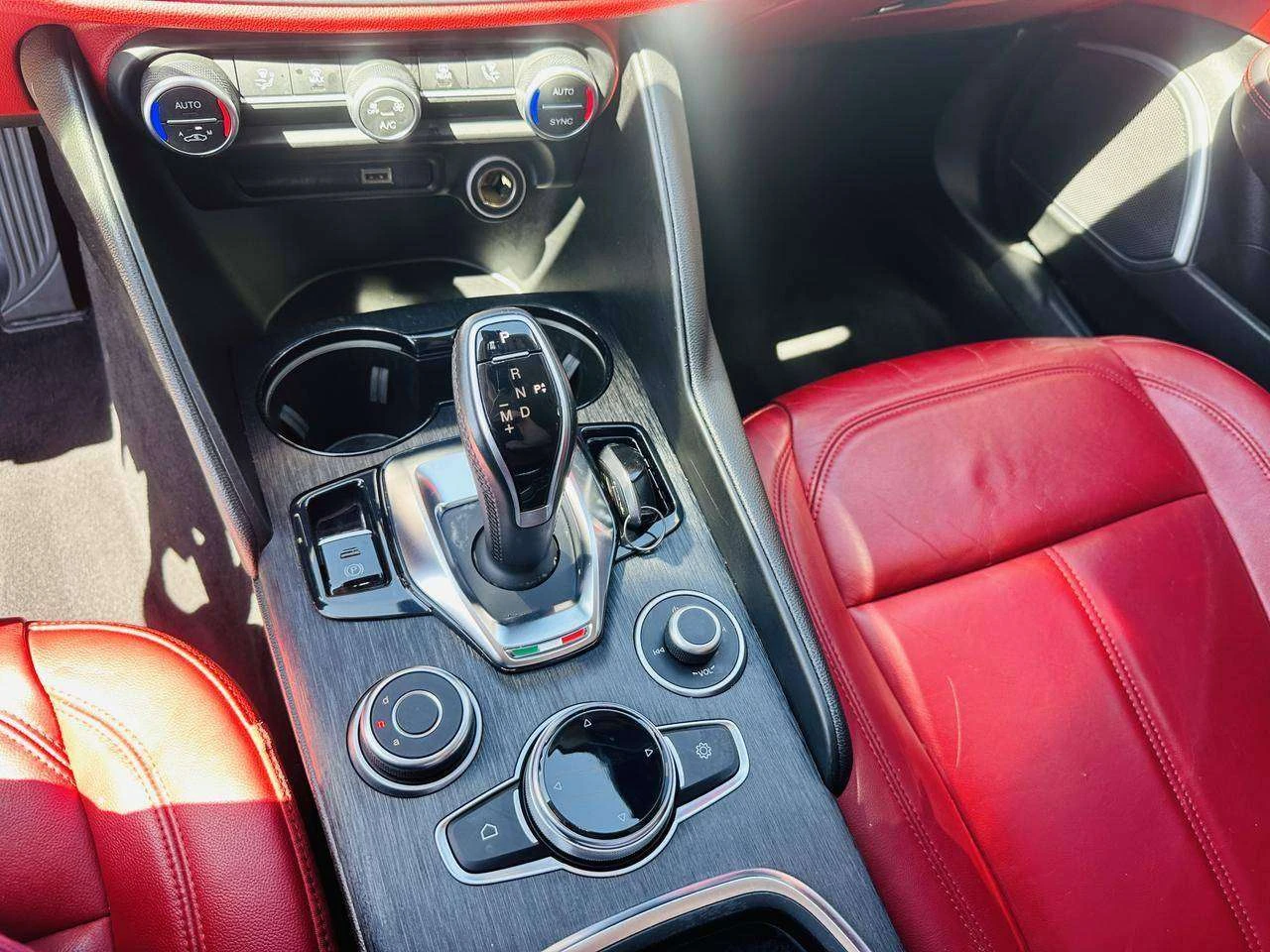 Alfa Romeo Giulia RWD, АВТОКРЕДИТ, снимка 8 - Автомобили и джипове - 55930691
