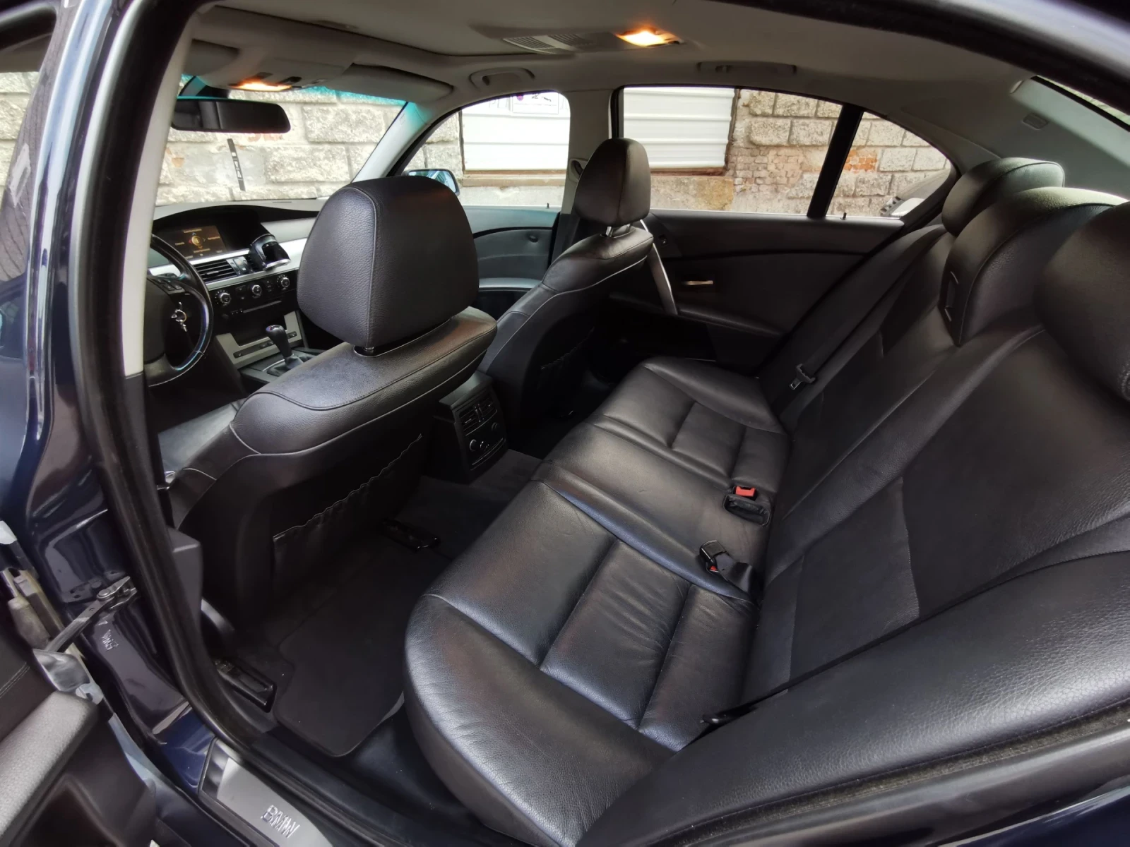 BMW 520, снимка 4 - Автомобили и джипове - 55963490