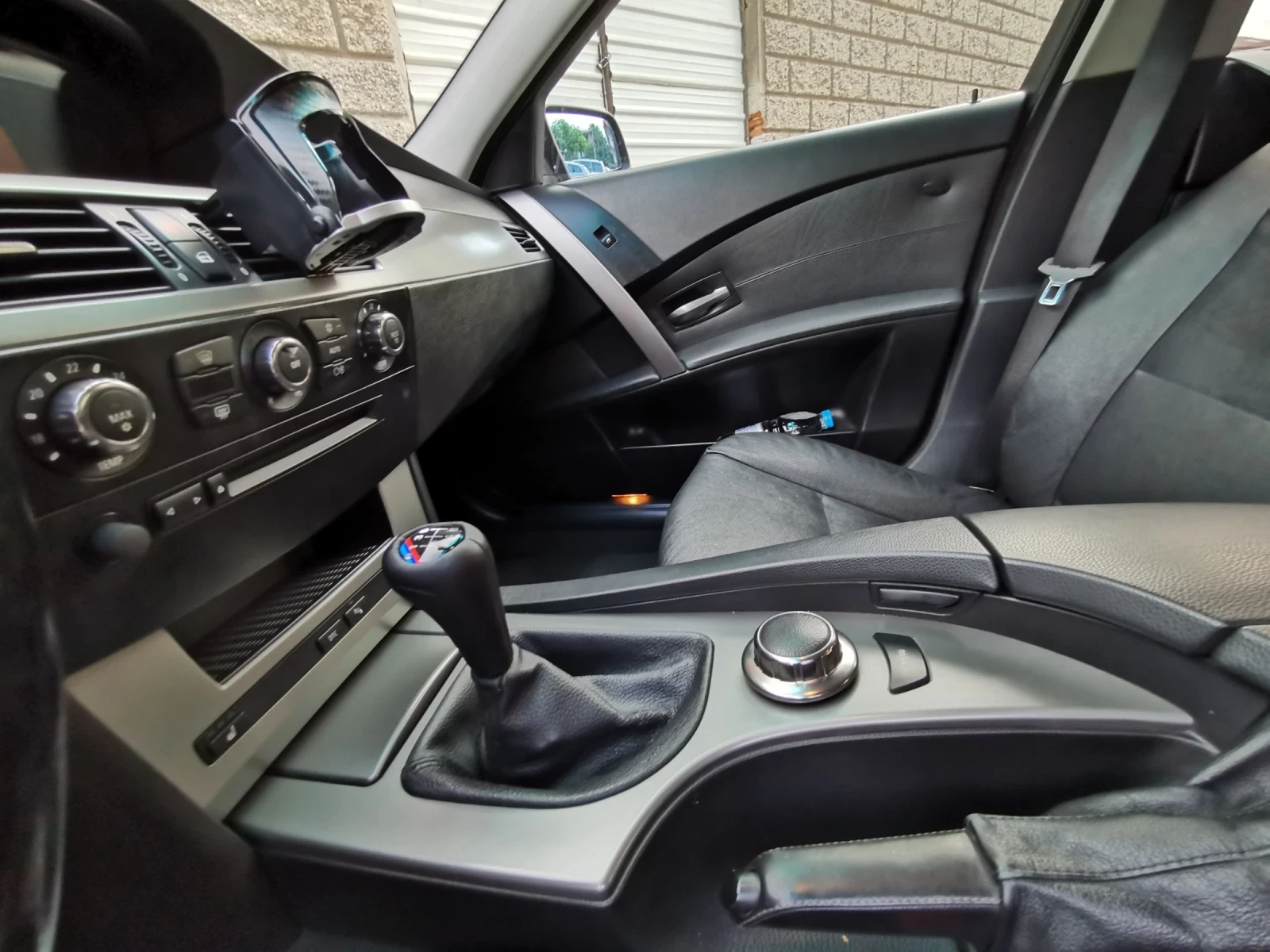 BMW 520, снимка 12 - Автомобили и джипове - 55963490