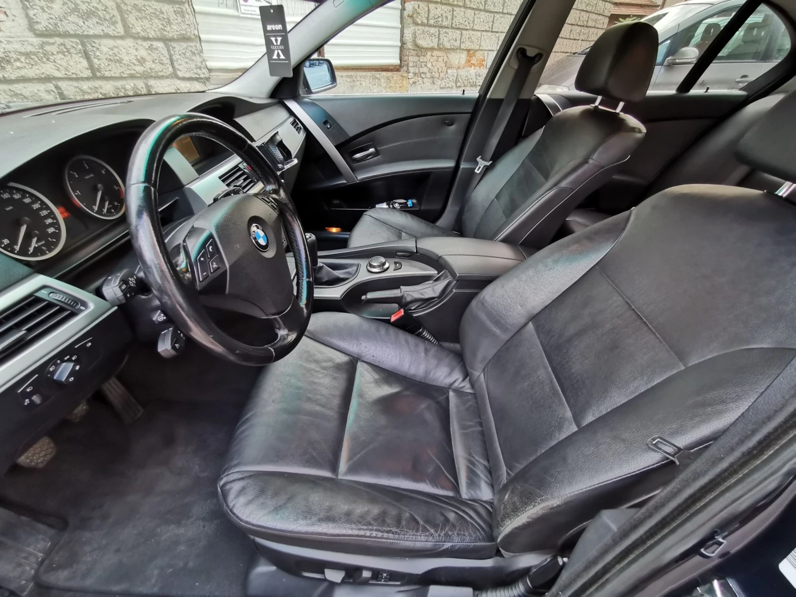 BMW 520, снимка 6 - Автомобили и джипове - 55963490