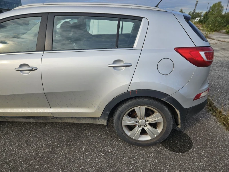 Kia Sportage, снимка 7 - Автомобили и джипове - 47284882