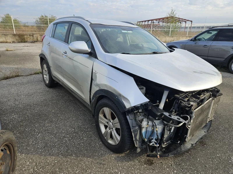 Kia Sportage, снимка 2 - Автомобили и джипове - 47284882