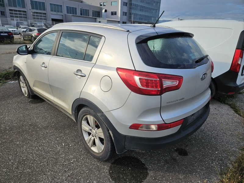 Kia Sportage, снимка 4 - Автомобили и джипове - 47284882