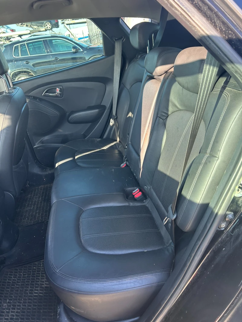 Hyundai IX35 2.0CRDI KOJA EURO 5, снимка 10 - Автомобили и джипове - 53154696