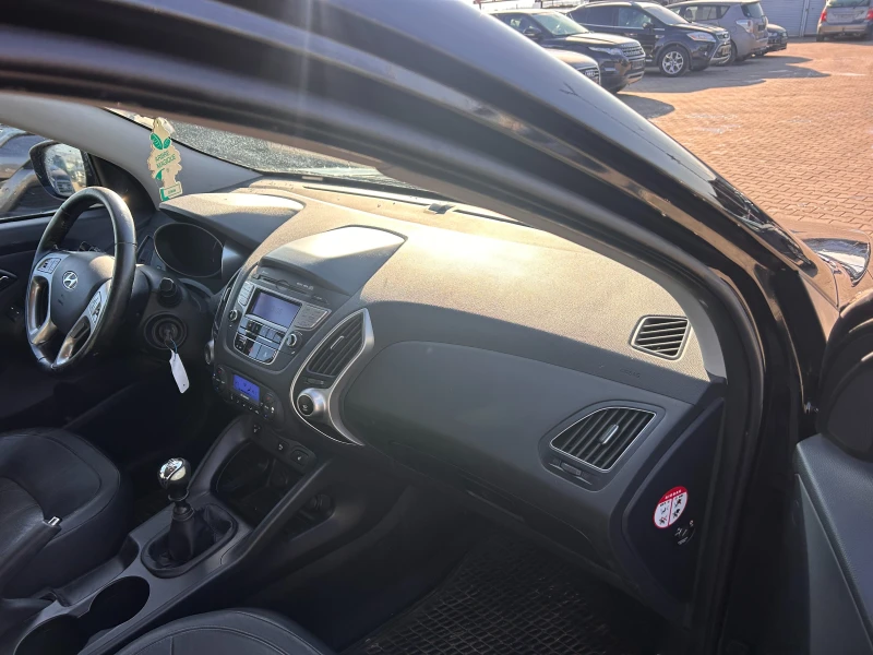 Hyundai IX35 2.0CRDI KOJA EURO 5, снимка 11 - Автомобили и джипове - 53154696