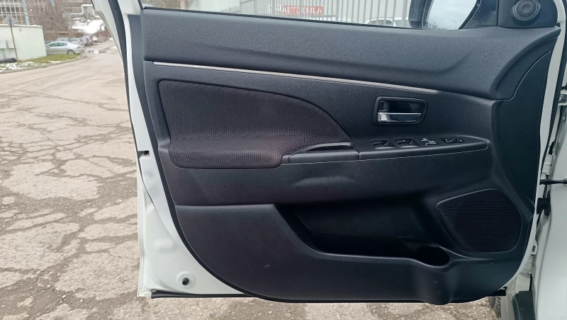 Mitsubishi ASX 1.8 D, снимка 15 - Автомобили и джипове - 53202036