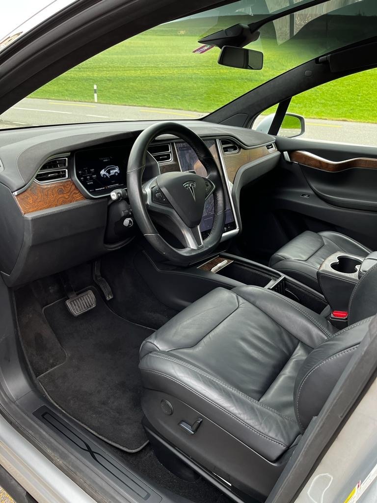 Tesla Model X 100D Premium Swiss edition, снимка 17 - Автомобили и джипове - 45901227