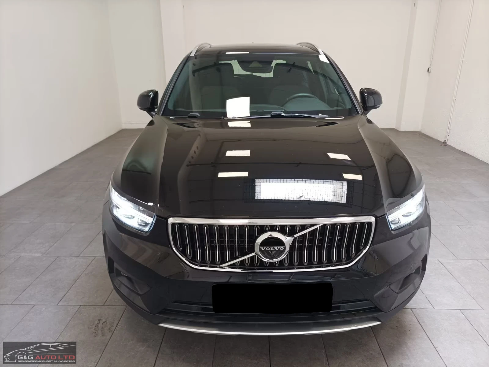 Volvo XC40 T5-TWIN/261HP/NAVI/HUD/LED/CAM/DIGI/KLESS/167g - изображение 2
