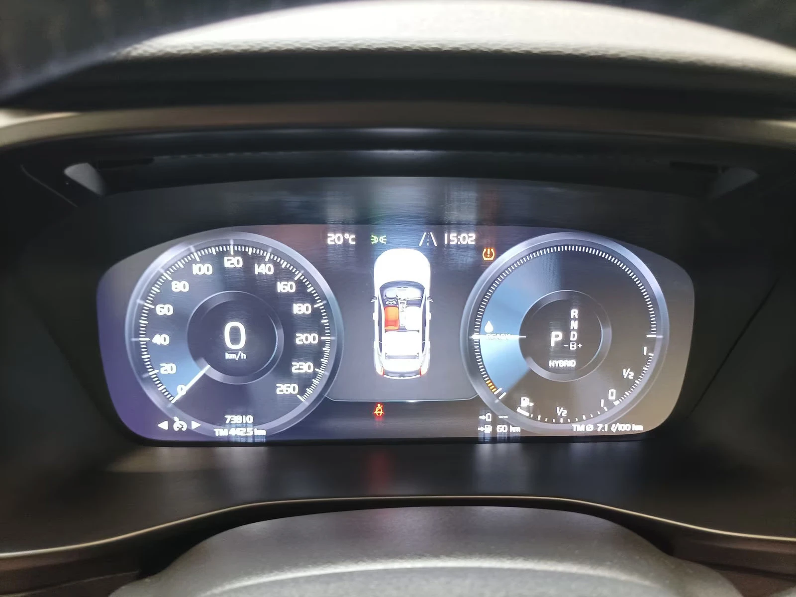 Volvo XC40 T5-TWIN/261HP/NAVI/HUD/LED/CAM/DIGI/KLESS/167g - изображение 10