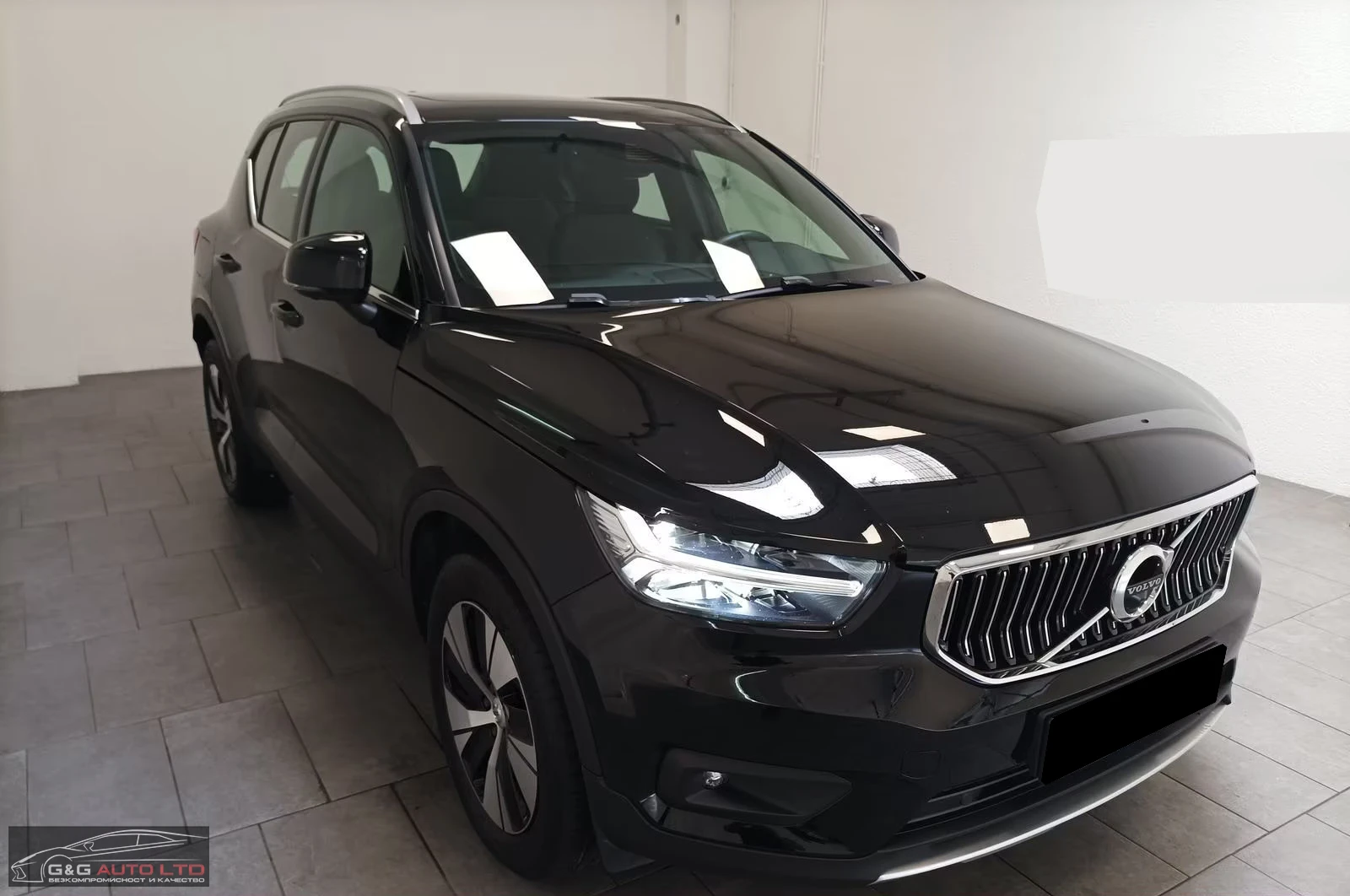 Volvo XC40 T5-TWIN/261HP/NAVI/HUD/LED/CAM/DIGI/KLESS/167g - изображение 4