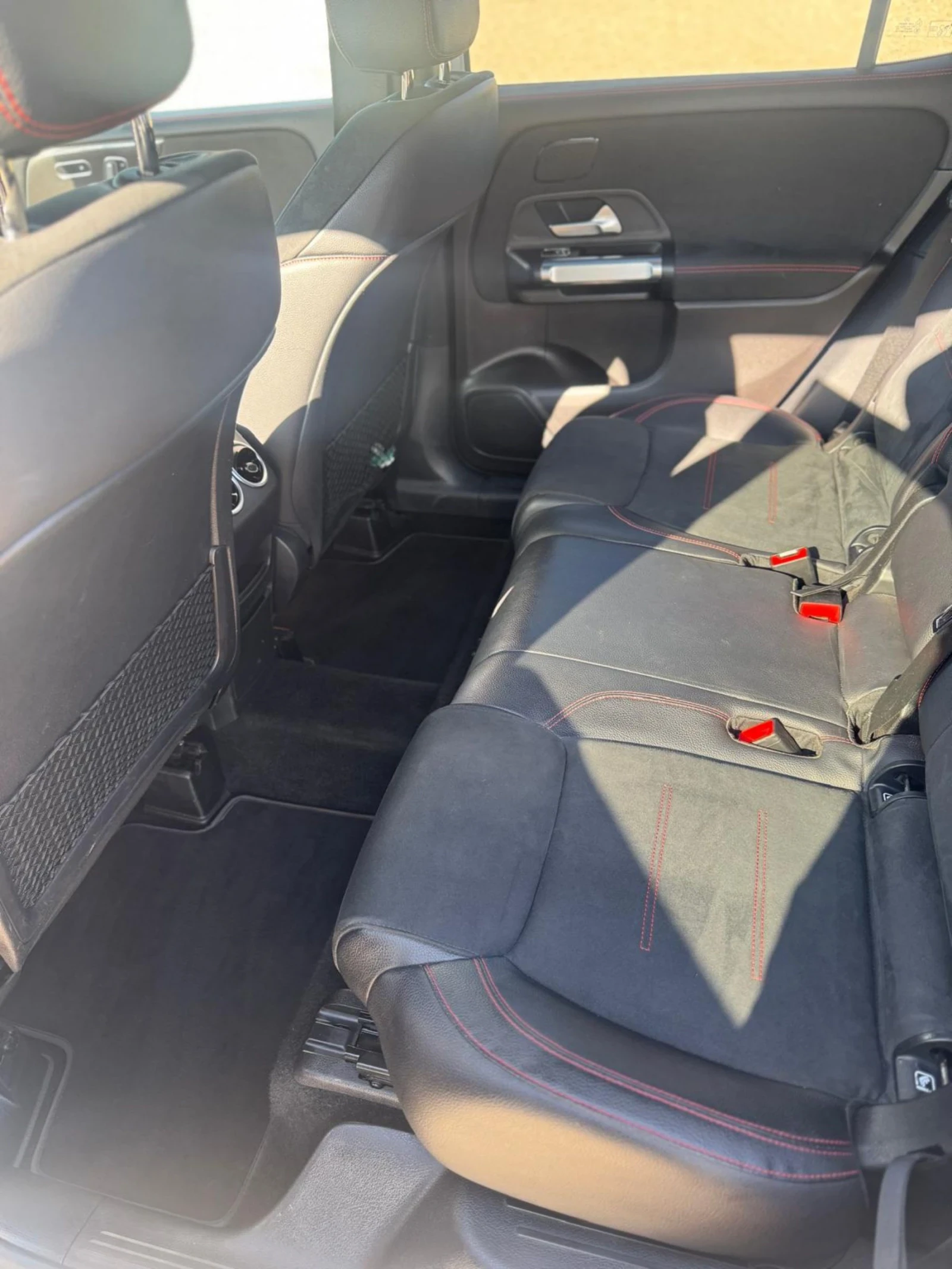 Mercedes-Benz GLB 220d 4 MATIC AMG, снимка 10 - Автомобили и джипове - 53747945