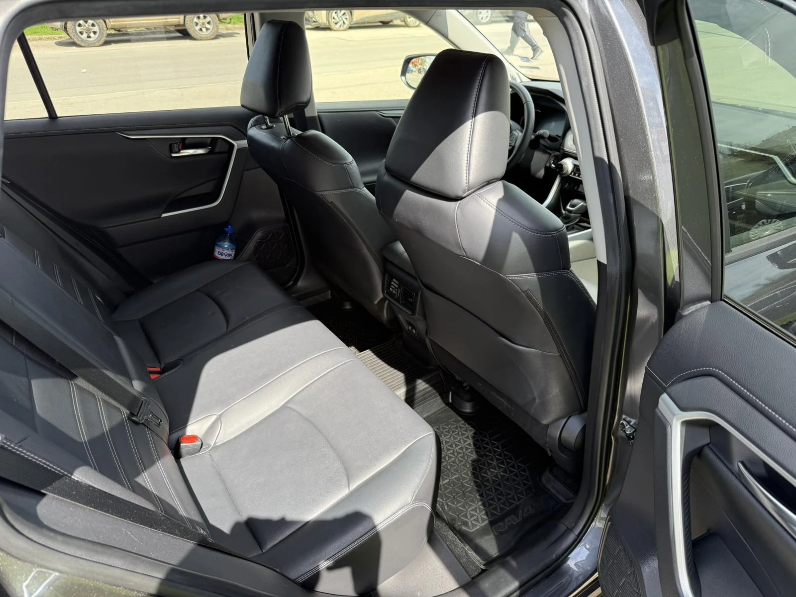 Toyota Rav4 2.0 Luxury AWD  | Mobile.bg � ����������� 12