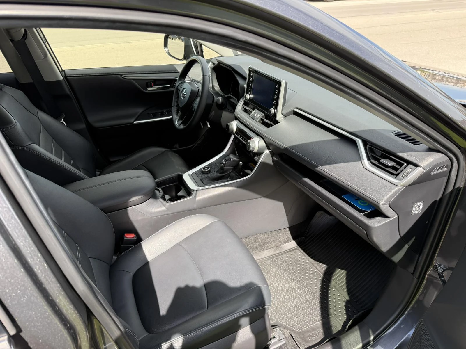 Toyota Rav4 2.0 Luxury AWD  | Mobile.bg � ����������� 10