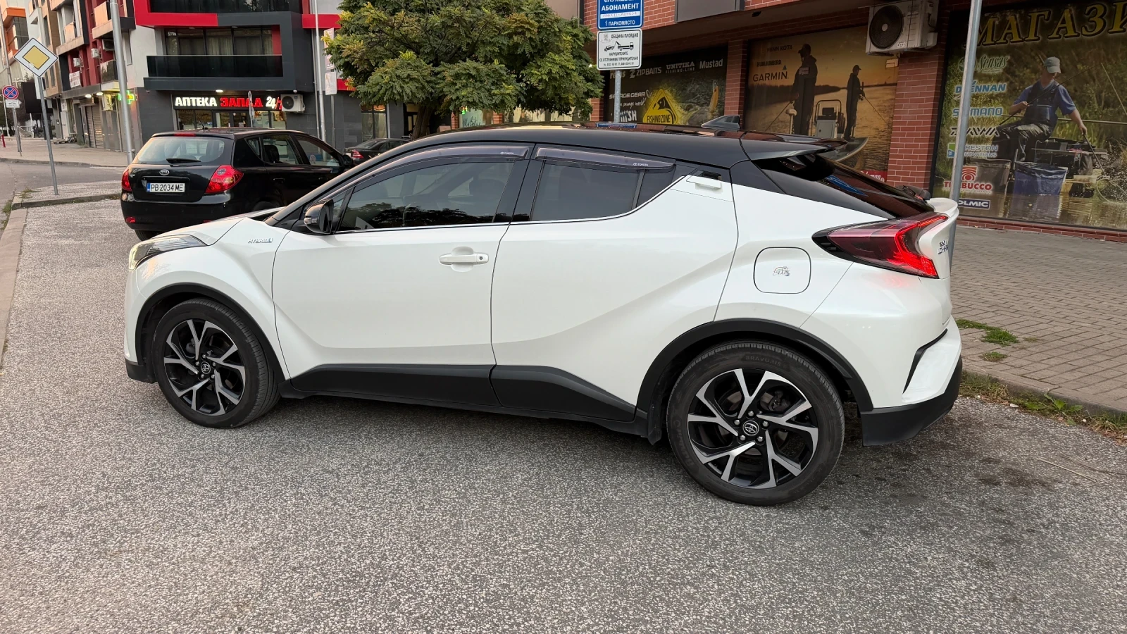 Toyota C-HR, снимка 14 - Автомобили и джипове - 56555326