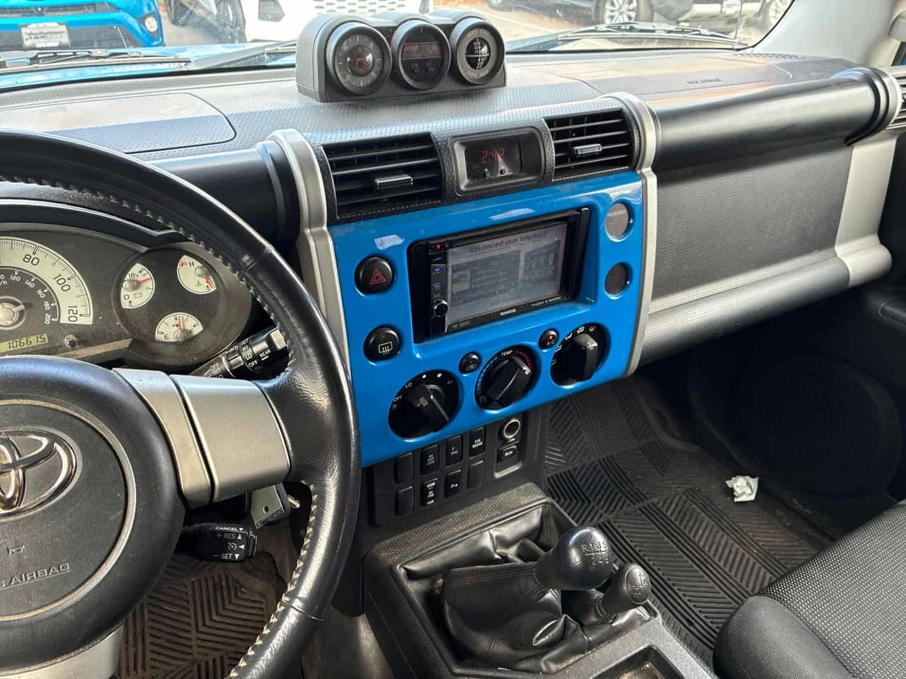 Toyota Fj cruiser * 4WD 4dr * ���������� ��� ������������ ������*  | Mobile.bg � ����������� 9